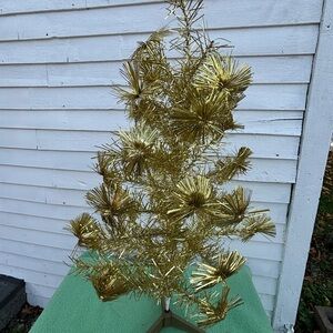 4 Ft. gold Pom Pom Christmas Tree
